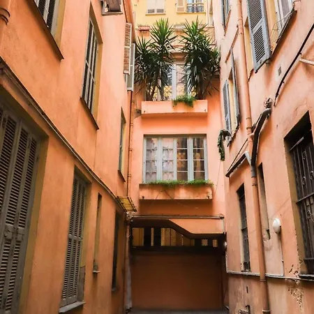 Lumineux Et Renove, Au Coeur De La Ville, Centre 아파트 *